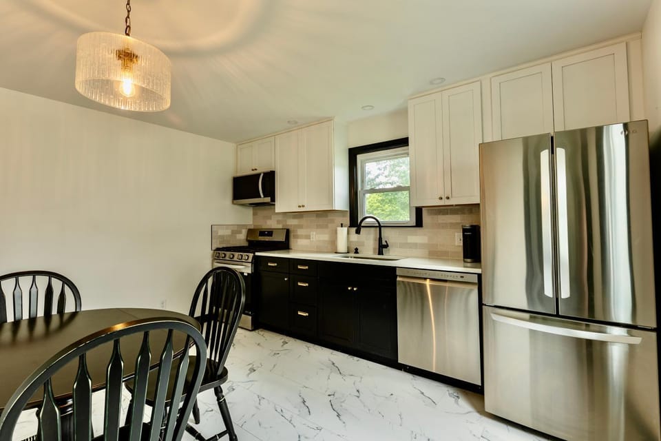 Coffee/tea facilities, dishwasher, oven, kitchen