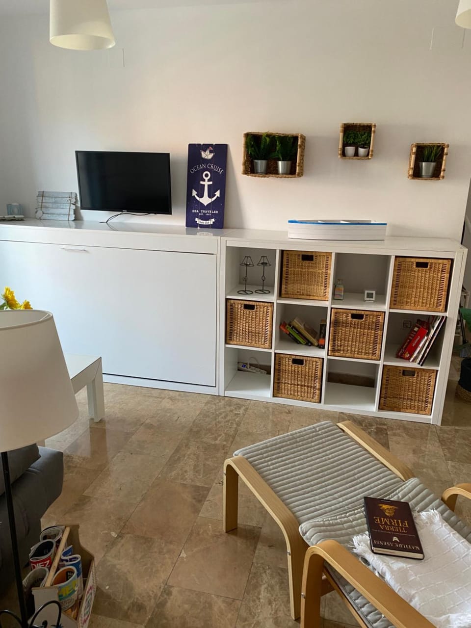 Communal lounge/ TV room