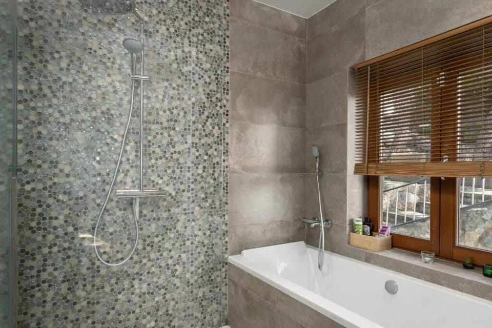 Stylish house with amazing seaview and garden House in Castelldefels