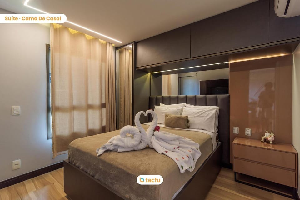 Bed, View (from property/room), Photo of the whole room, Bedroom