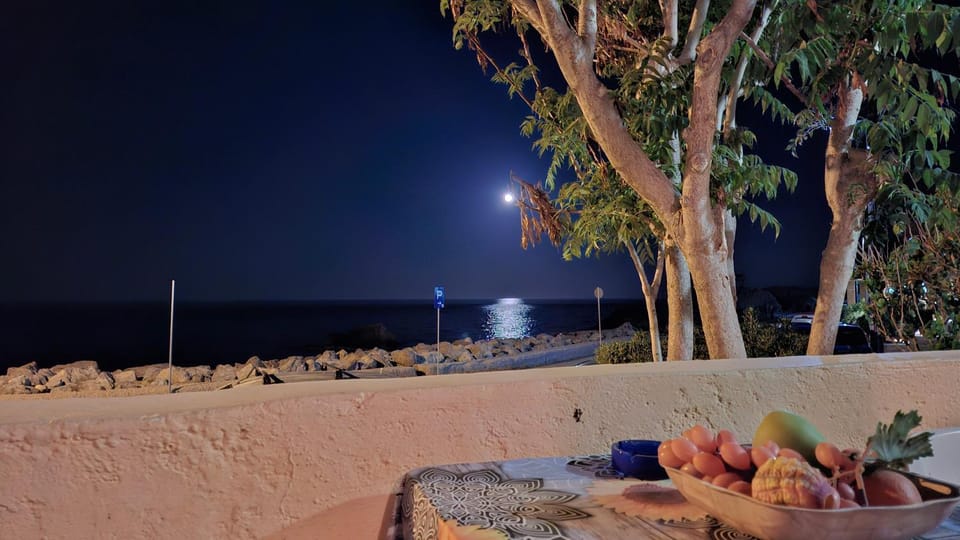 Sea view, Location