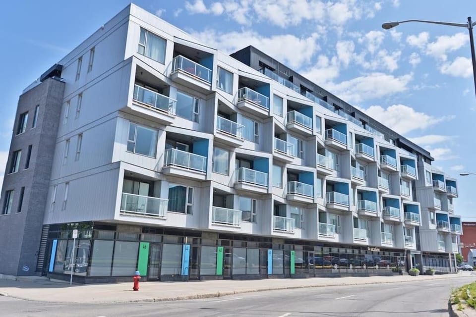 Property building, Location