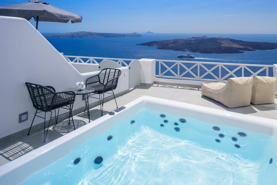 Elia Caldera Suites Bed and Breakfast in Thera