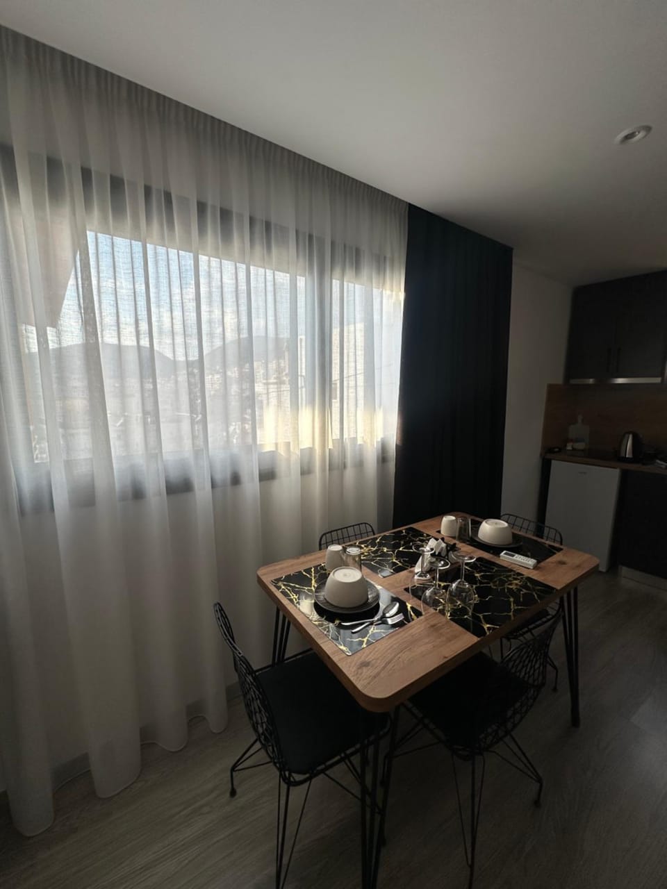 IO's Apartments Hotel in Sarandë
