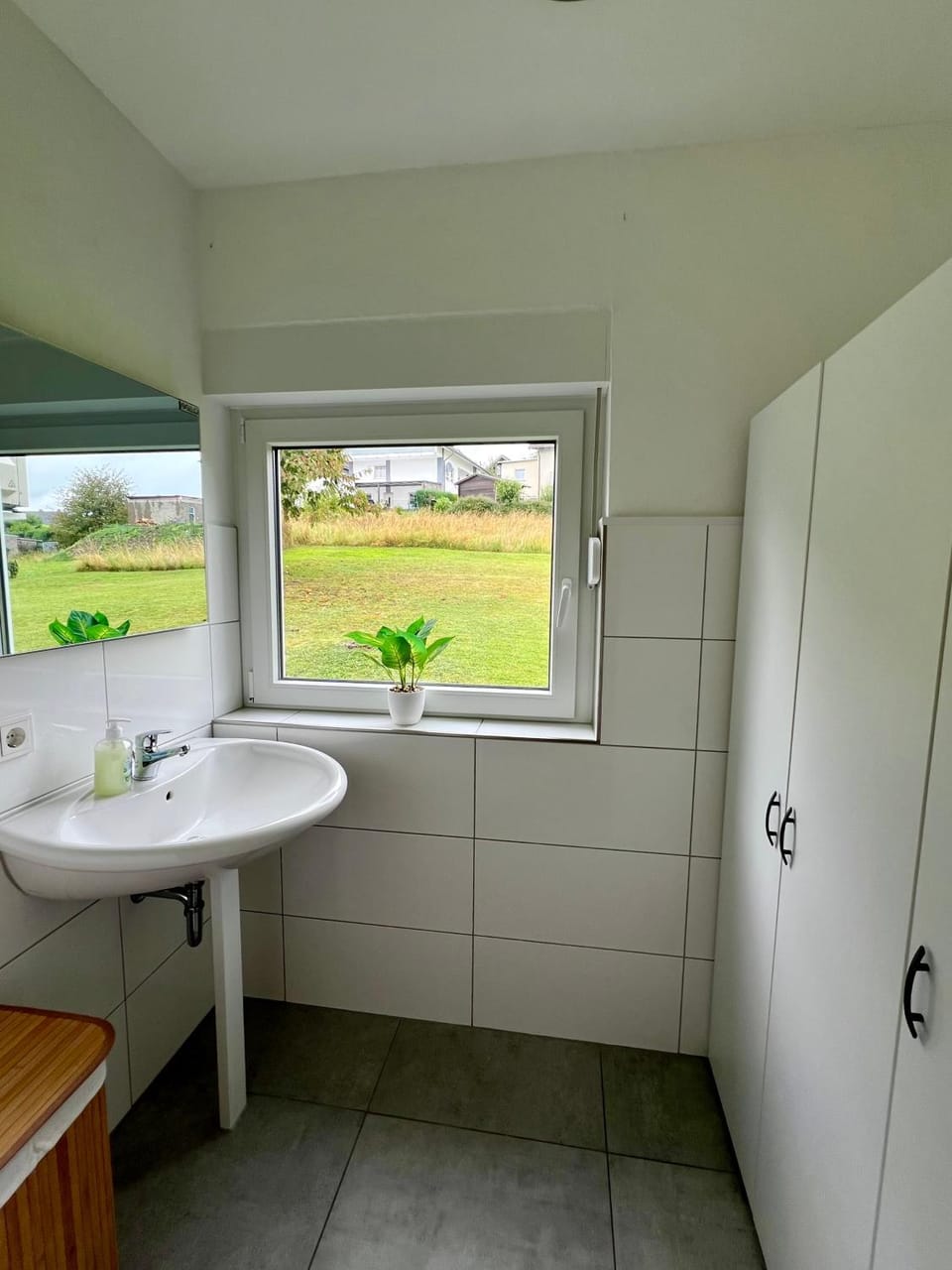 Bathroom, wardrobe