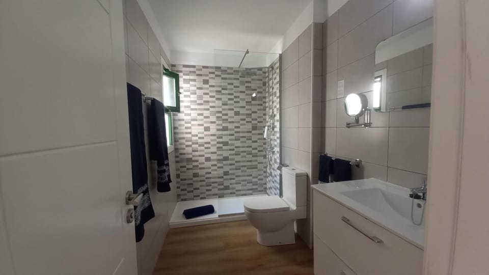 Bathroom, Living room