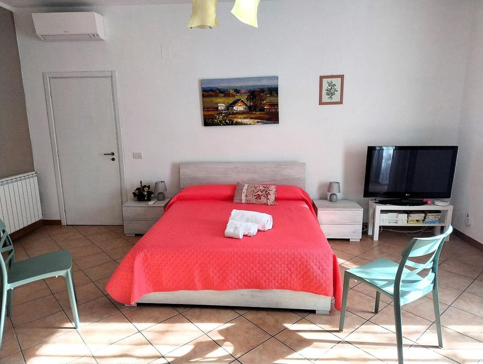 TV and multimedia, Living room, Bedroom