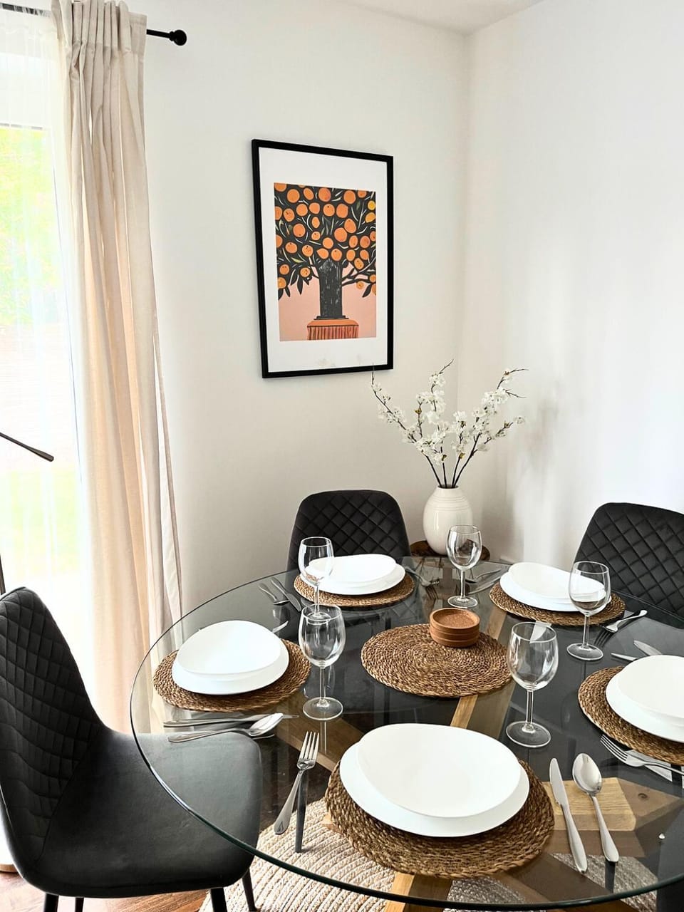 3 Bed House - Sleeps 5 - Private Drive House in Lincoln