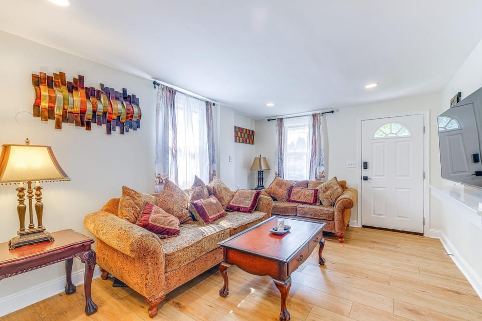 Rockville Home w/ Spacious Yard: 17 Mi to DC! House in Rockville