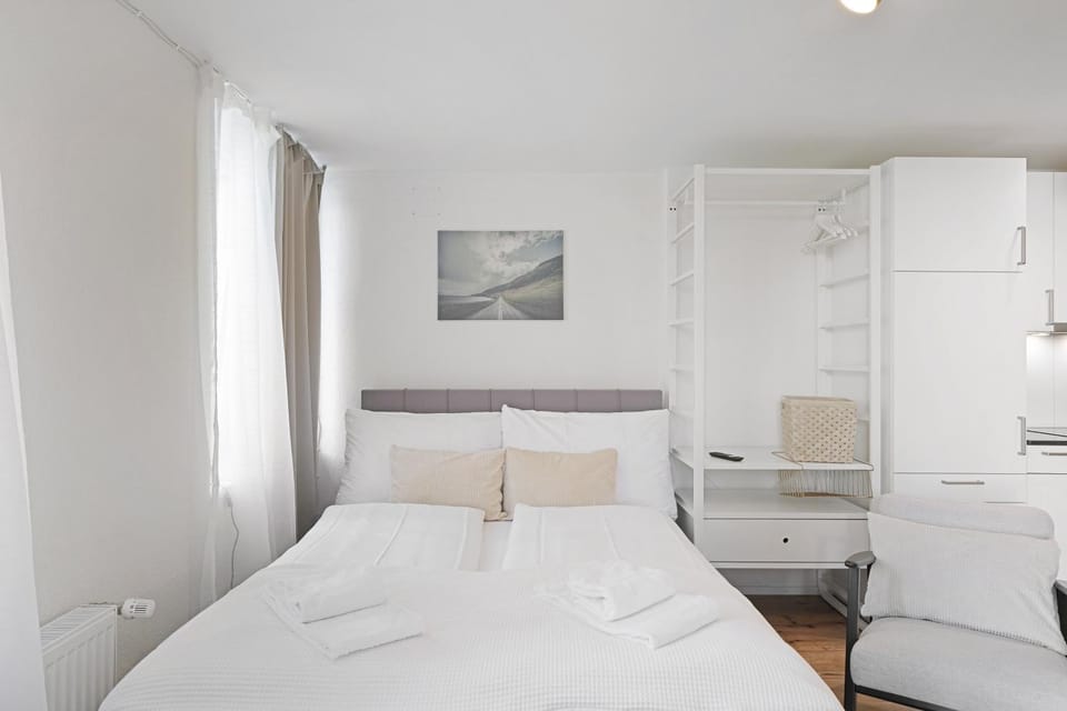 Bed, Photo of the whole room, Bedroom, wardrobe