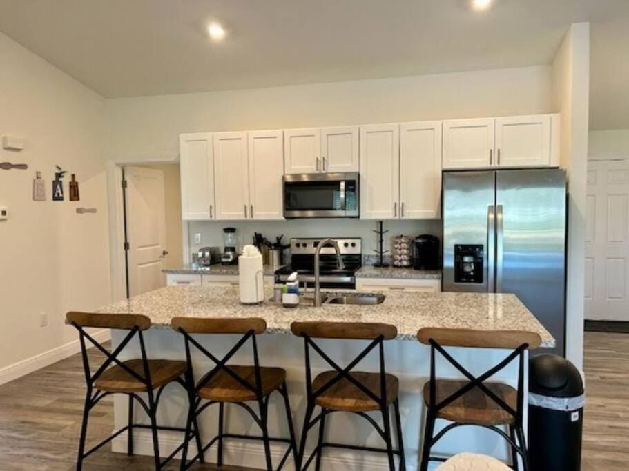 New Build With Heated Pool! Perfect for 2 families! House in Cape Coral