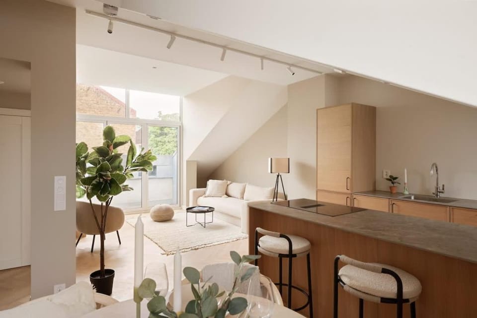 Kitchen or kitchenette, Living room, Dining area