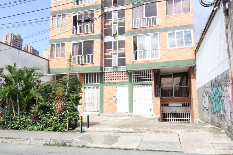 Property building, Neighbourhood
