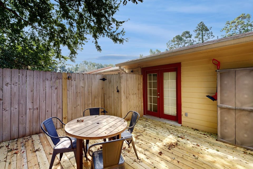 Hike, Fish & Relax: Tallahassee Townhome w/ Patio! House in Tallahassee