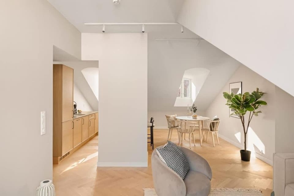 Kitchen or kitchenette, Living room, Dining area