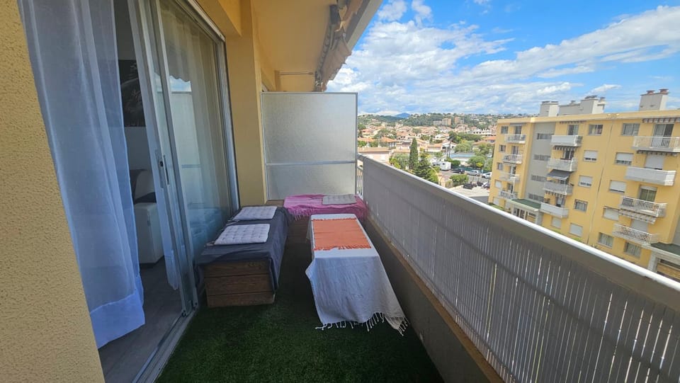 Studio proche plage et centre ville avec parking Apartment in Cagnes-sur-Mer