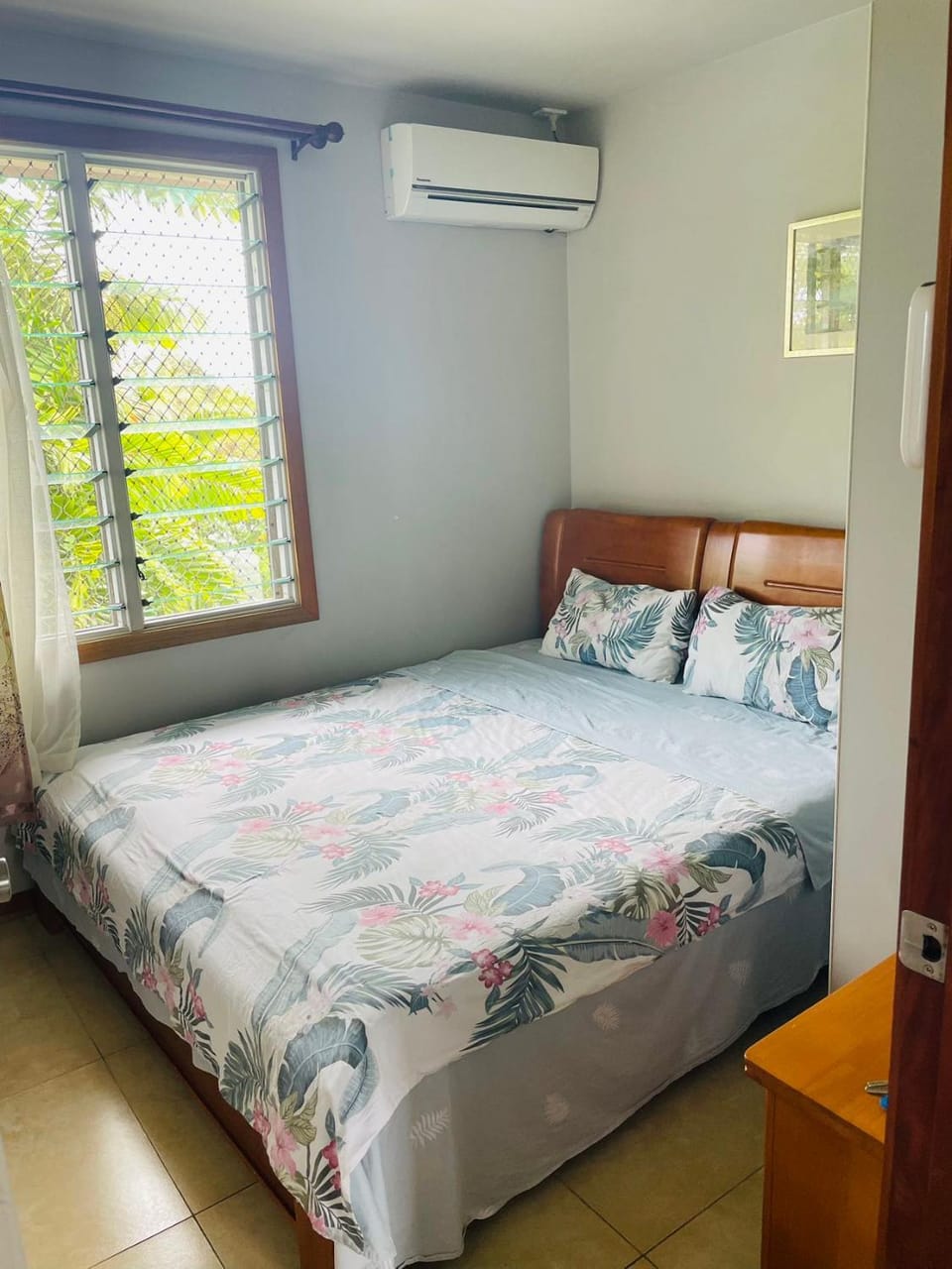 Two bedroom -King sized bedroom-Free parking Apartment in Suva