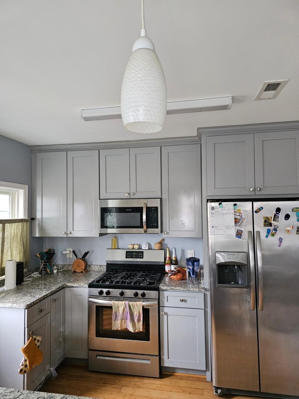 Kitchen or kitchenette, oven, stove