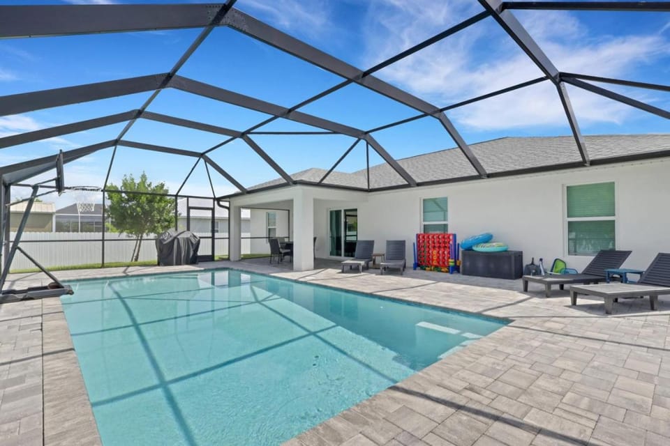 New With Heated SaltWater Pool! Ideal for 2 Families! House in Cape Coral