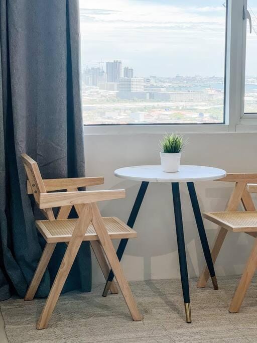New Modern Cozy Studio in Ayala Cebu Business Park Apartment in Lapu-Lapu City