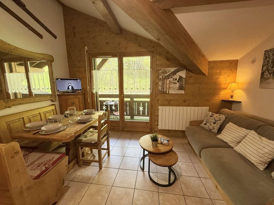 Studio Cabine Mezzanine à Praz-Sur-Arly, proche pistes et lac, parking, balcon, 6 pers. - FR-1-603-105 Cabin in Megève