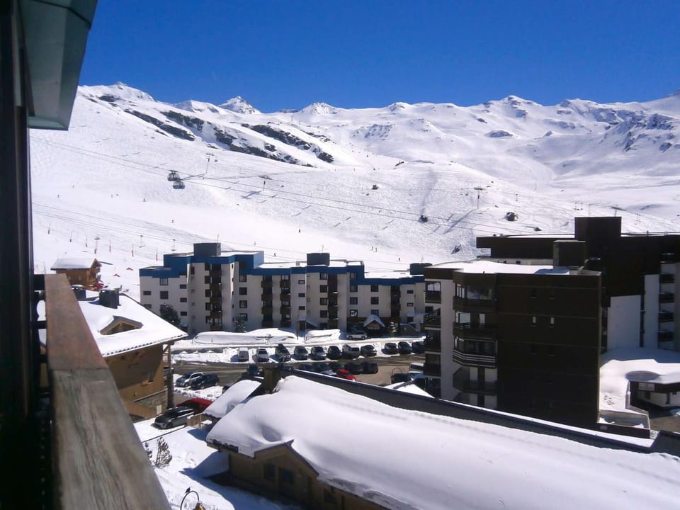 Charmant appartement 4 pers. 40m², style montagne moderne, proche commodités aux Belleville Apartment in Les Allues