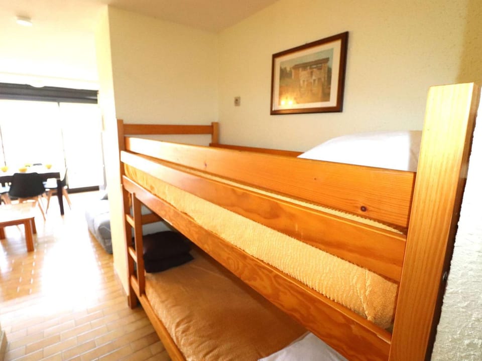Appartement 2 pièces avec piscines, proche plage et commerces, parking privé, clim, idéal famille - FR-1-307-273 Apartment in Le Grau-du-Roi