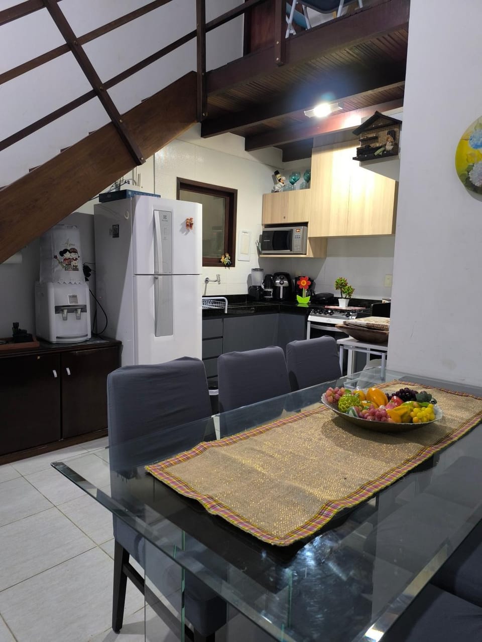 Kitchen or kitchenette, Seating area, Dining area