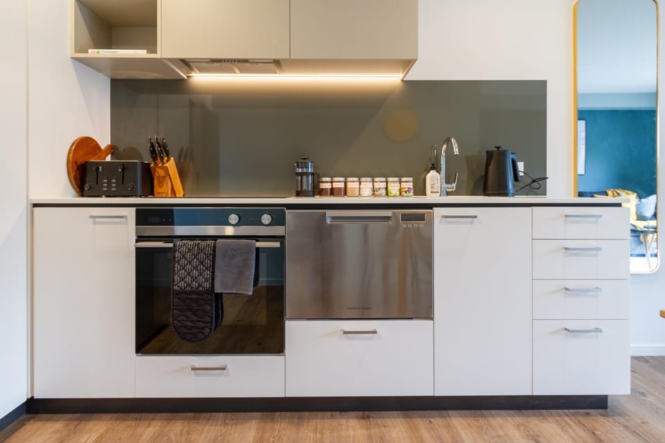 Coffee/tea facilities, Kitchen or kitchenette, dishwasher