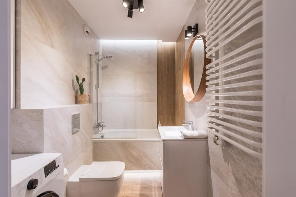 Toilet, Bath, towels