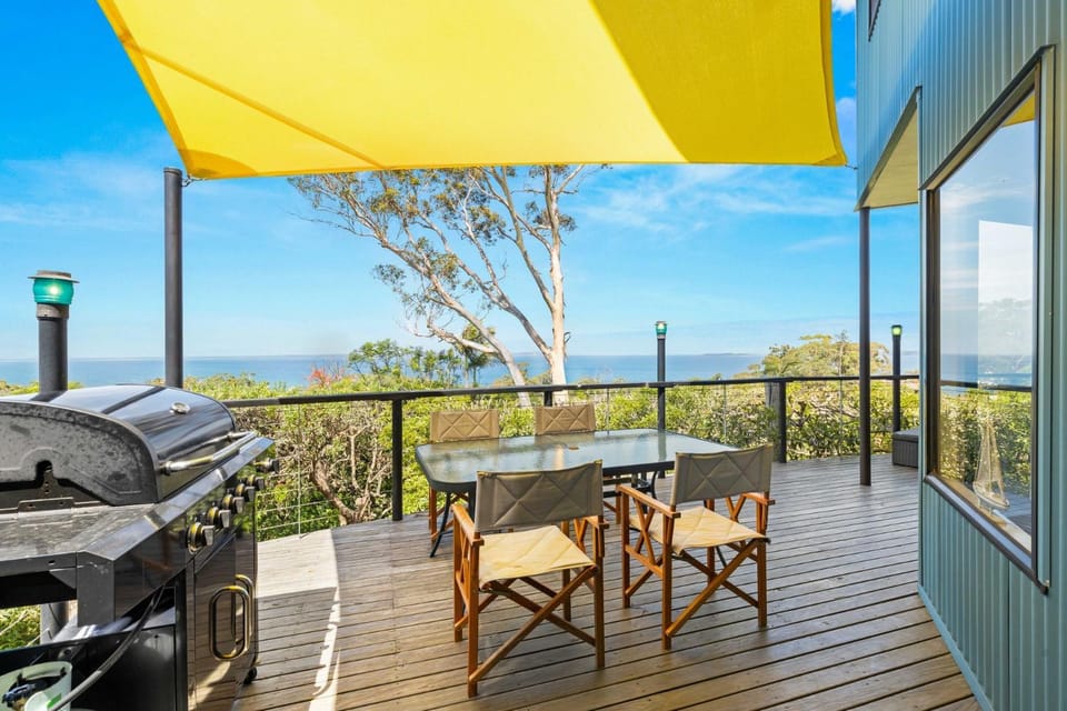Blue Point House by Experience Jervis Bay House in Vincentia