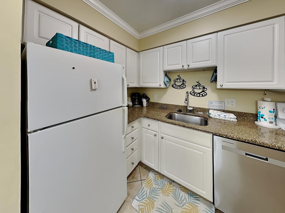 Barefoot Beach Resort B-201 Apartment in Indian Shores