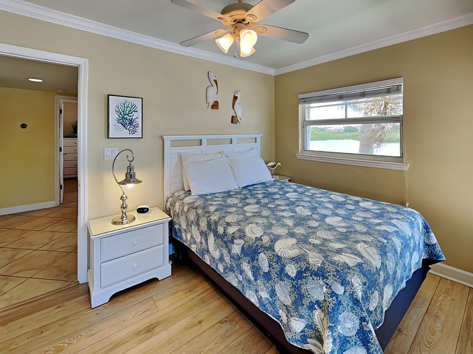 Barefoot Beach Resort B-201 Apartment in Indian Shores