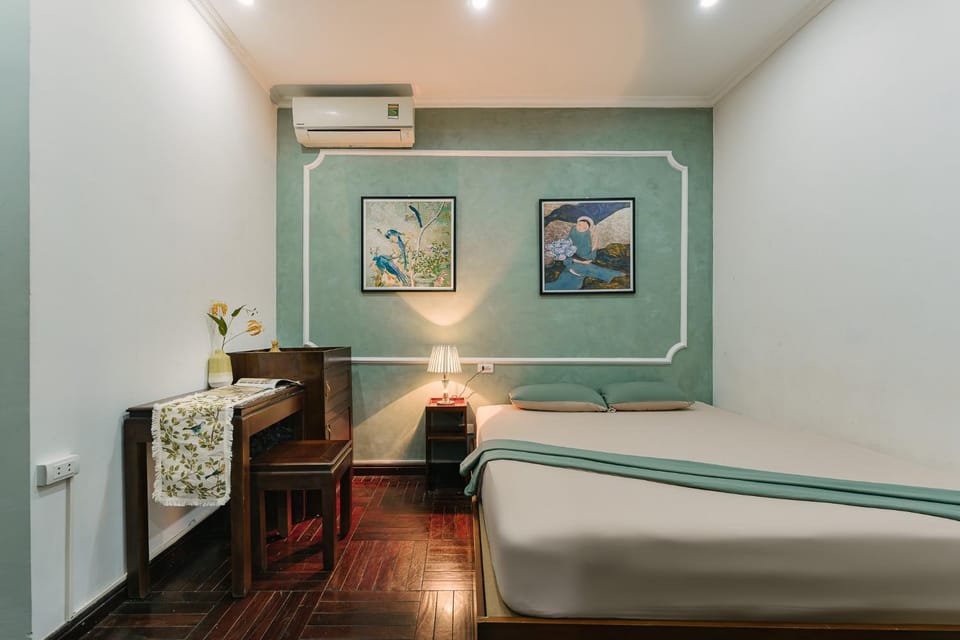 Bed, Bedroom, air conditioner