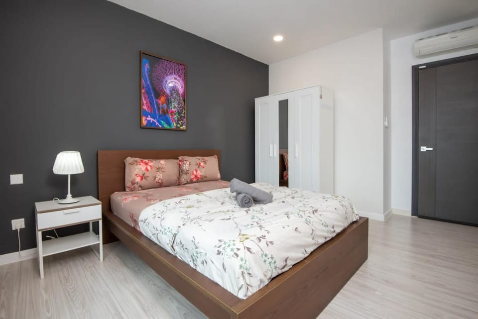 High Floor Suasana Suites 5 in JB City with WiFi Apartment in Johor Bahru