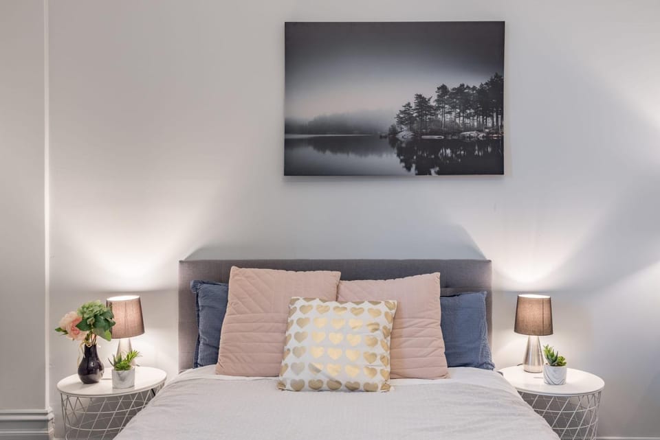 Tranquil Double Room - Next to Bus Station & Park & Chinatown - Shared Bathroom Bed and Breakfast in Sydney