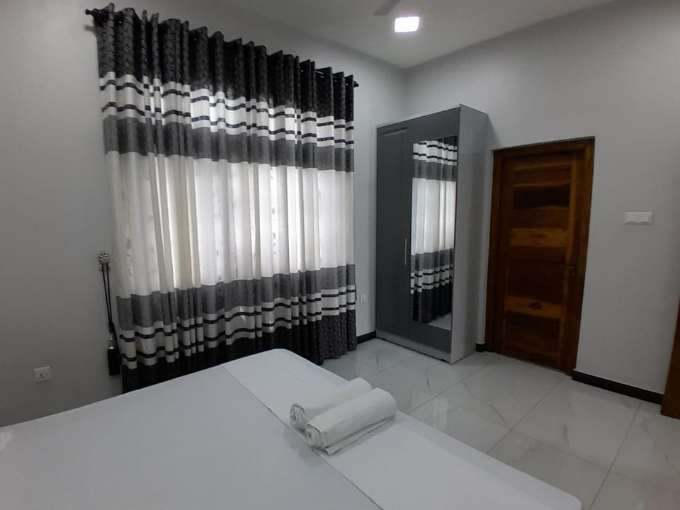 Bed, Photo of the whole room, wardrobe