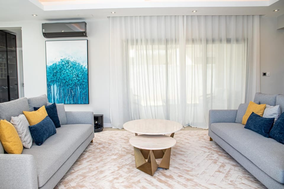 Living room, Seating area