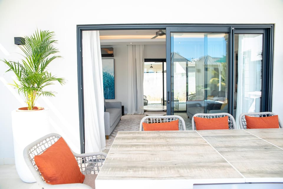 Patio, Balcony/Terrace, Seating area