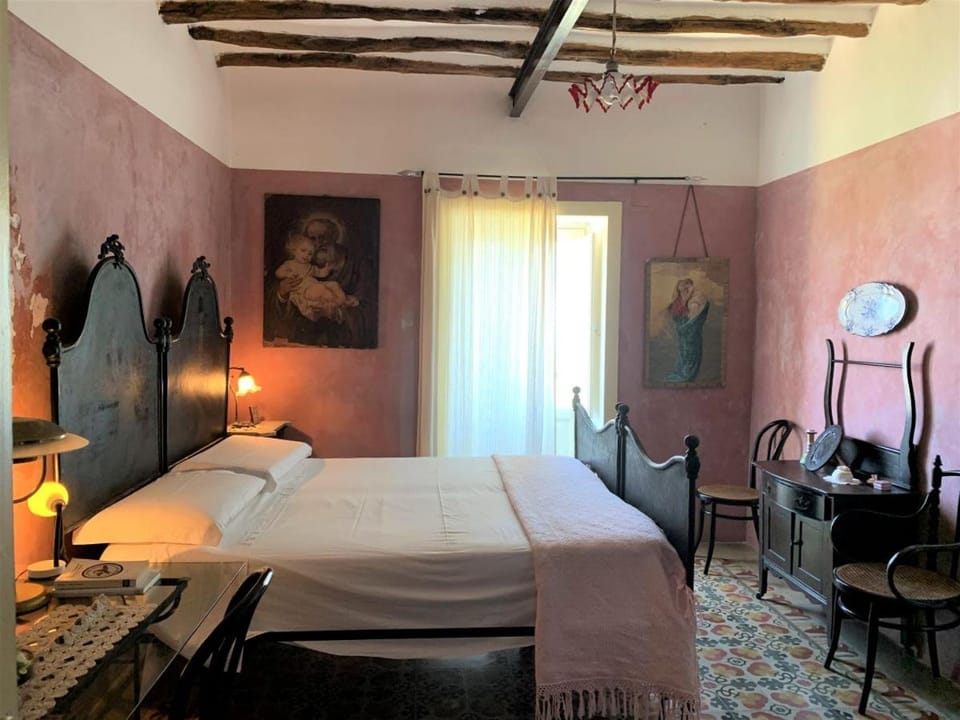 Casa Pomelia - in centro a Malfa Apartment in Sicily
