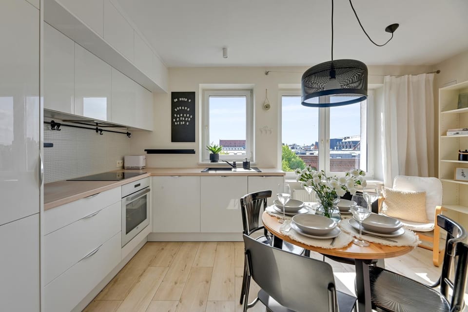 Kitchen or kitchenette, Living room, stove