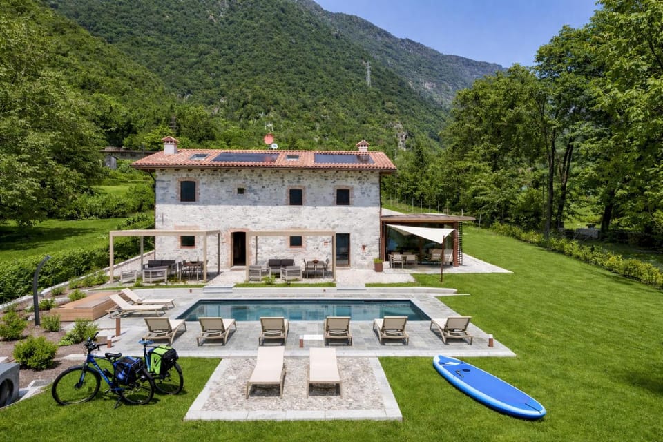 Villa Beatrice front lake Apartment in Idro
