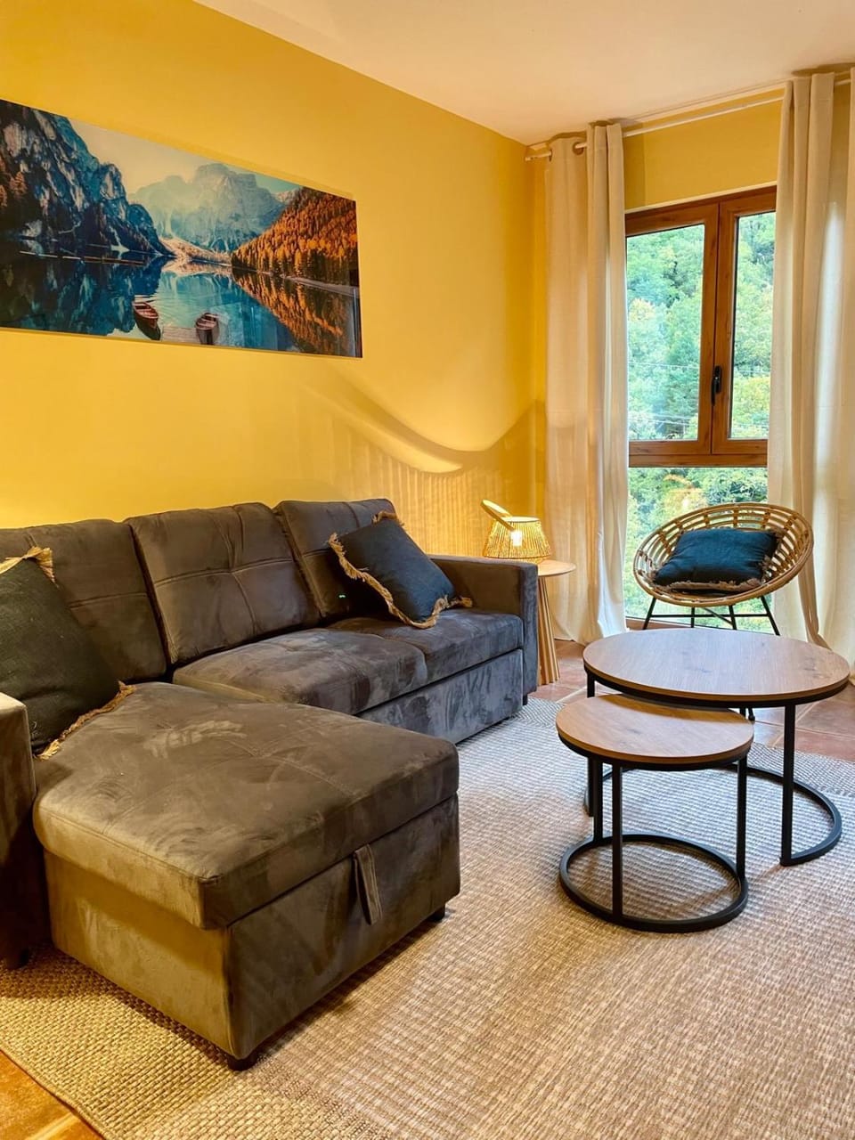 Living room, Dining area