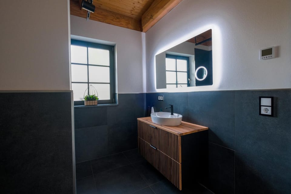 Bathroom, acessibility