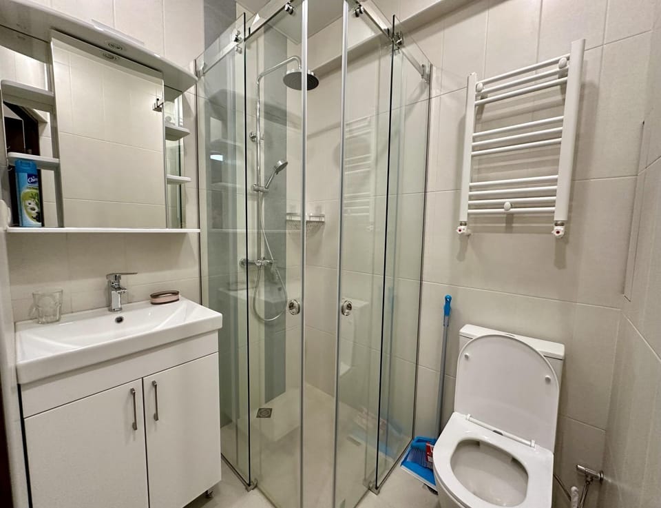 Shower, Toilet, Bathroom