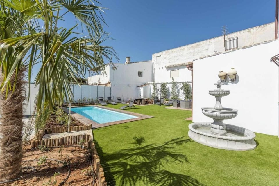 Property building, Swimming pool