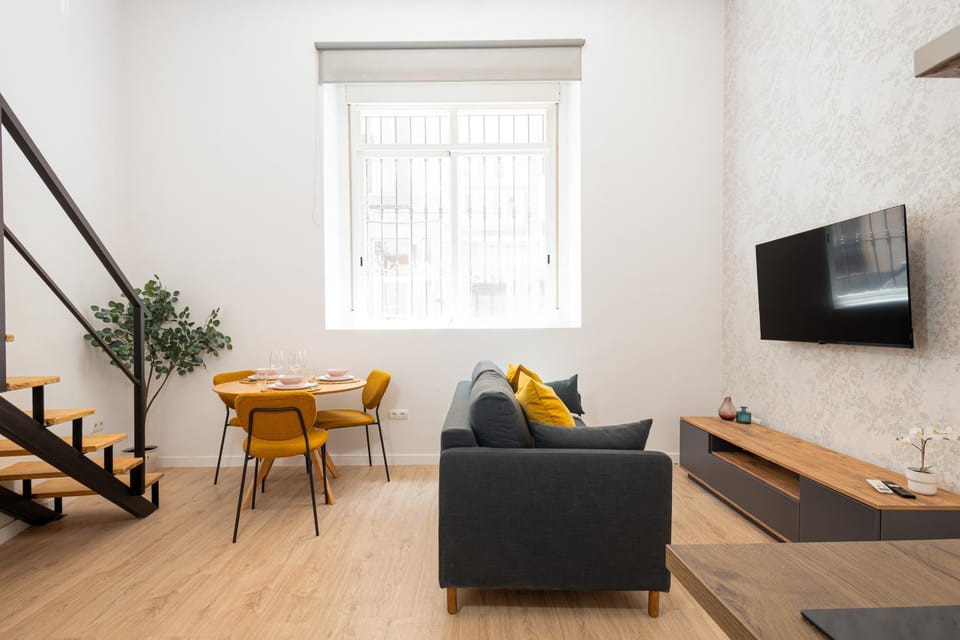 Communal lounge/ TV room, TV and multimedia, Living room, Seating area