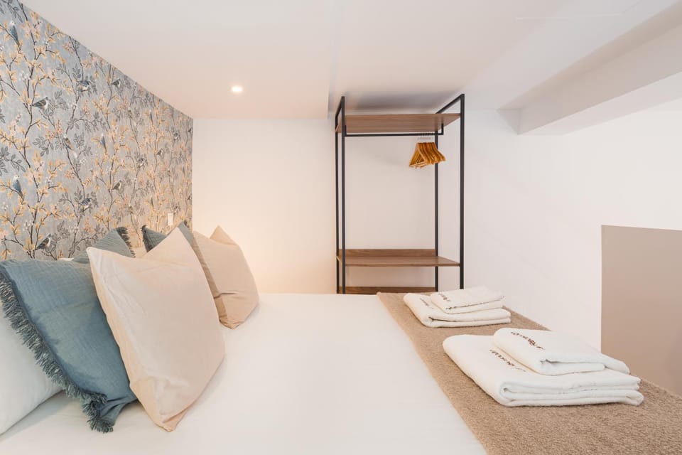 Bed, Living room, Photo of the whole room, Bedroom, towels, wardrobe