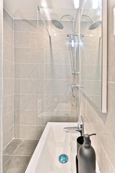 Shower, Bathroom, Bath