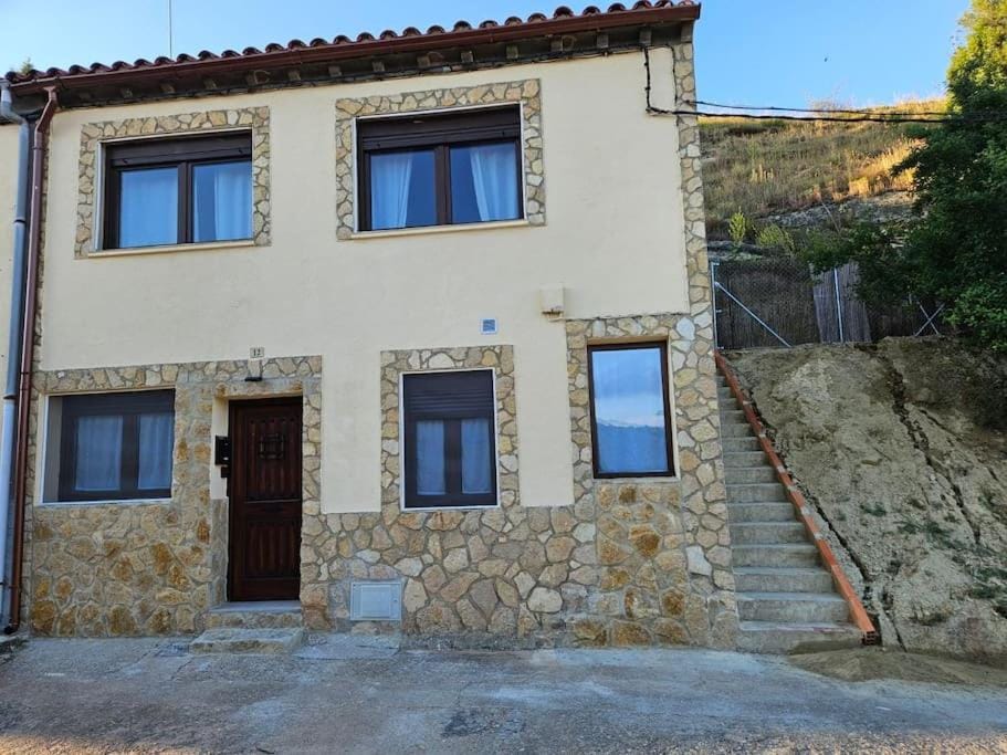 Casa rural Muriel de la Fuente Soria House in Castile and León
